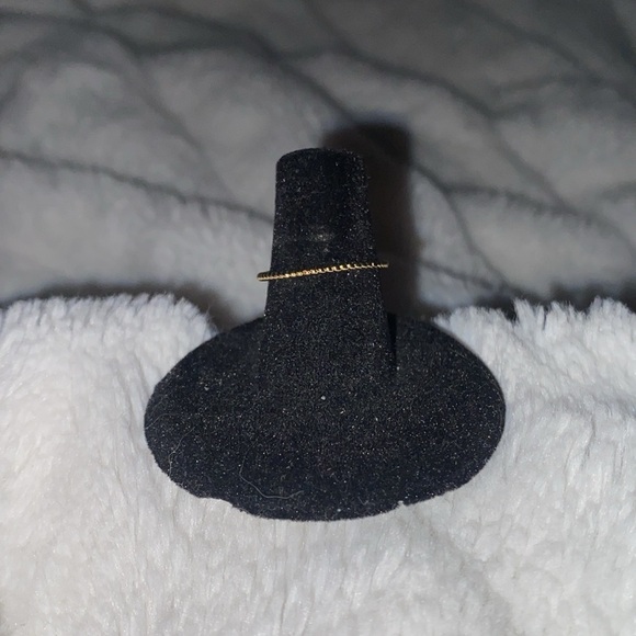 Gold tone starfish ring - Picture 3 of 3